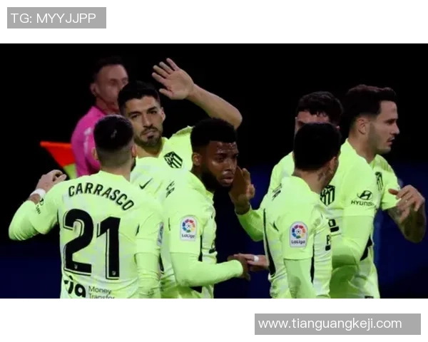 西甲经典对决巴萨与皇马战平点球大战引发全场狂欢与转会传闻